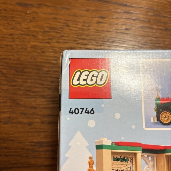 LEGO 40746 Santa's Delivery Truck 224pcs New - Picture 3 of 5